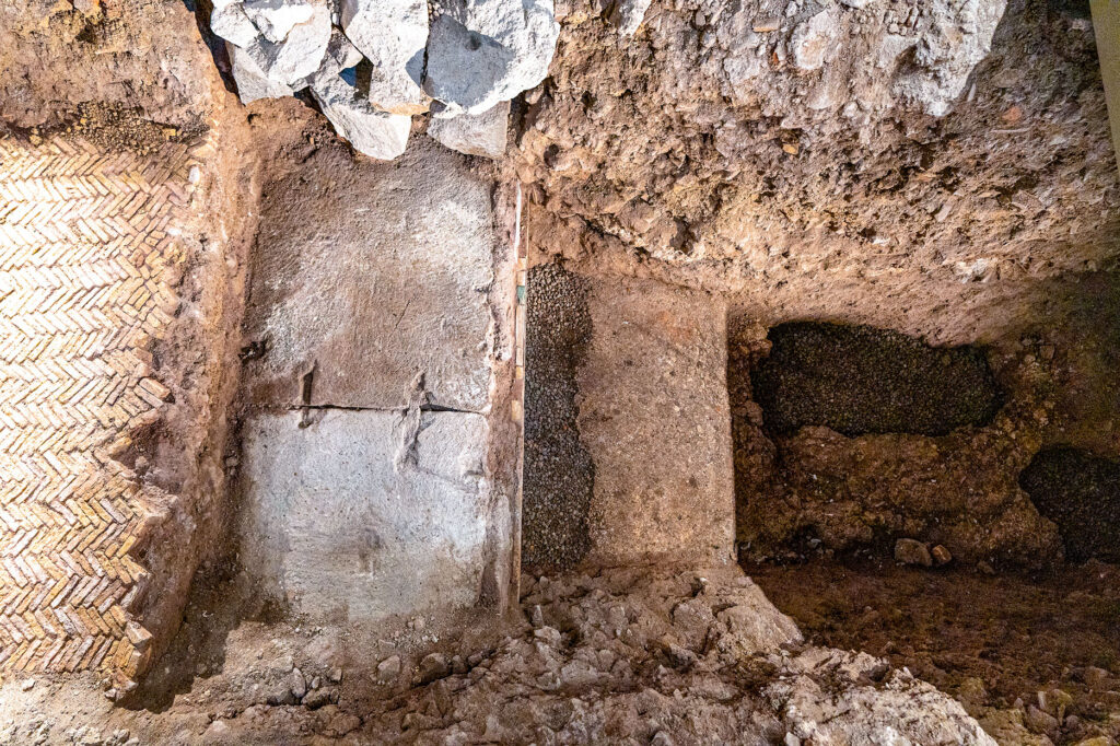 Porticus Minucia Frumentaria, nuovi ritrovamenti archeologici in via delle Botteghe Oscure